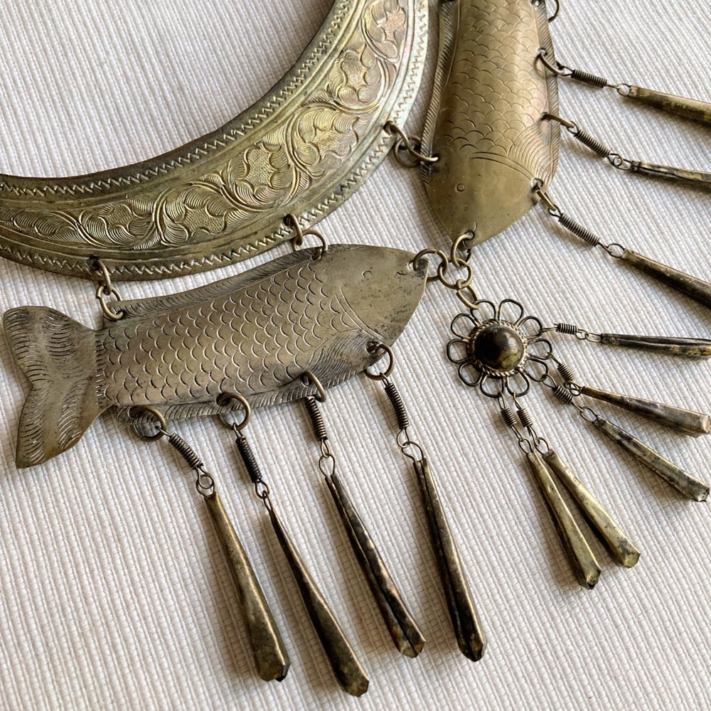 Vintage Hmong Miao Silver Ceremonial Dangling Fish Metal Necklace Boho Collar - Picture 8 of 10